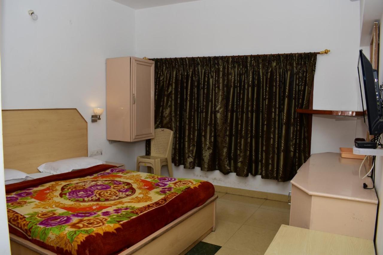 Hotel Ruby International Kodaikanal Exteriör bild